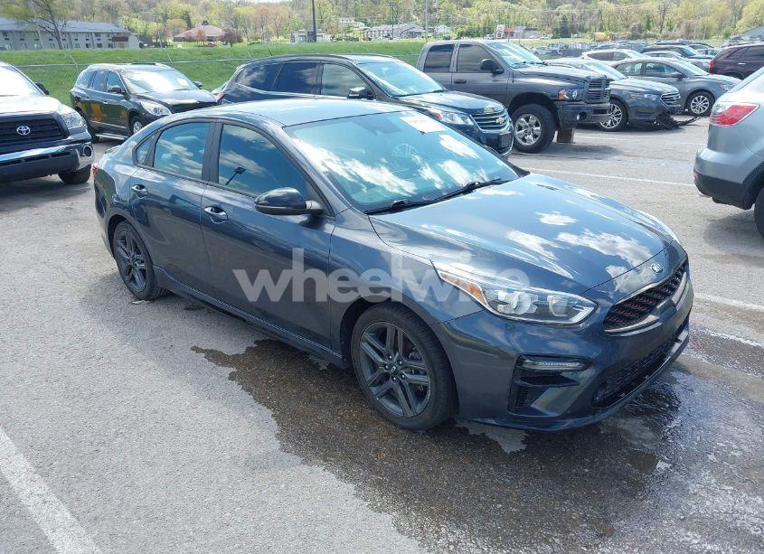 2021 Kia Forte GT LINE (VIN 3KPF34ADXME282641) main photo
