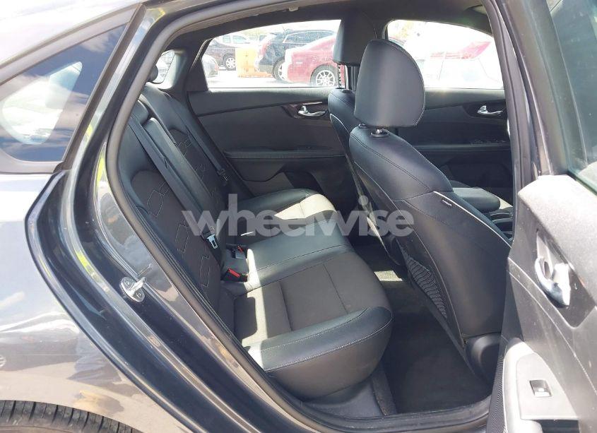 Photo 8 of 2021 Kia Forte GT LINE (VIN 3KPF34ADXME282641)