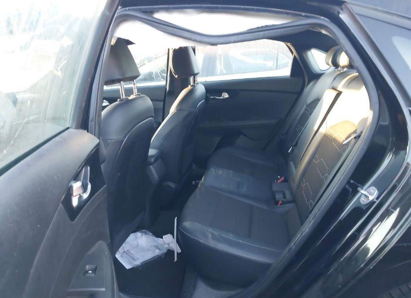 Photo 8 of 2021 Kia Forte GT-LINE (VIN 3KPF34ADXME307098)