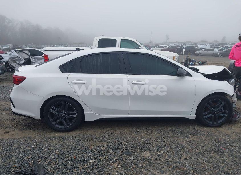 Photo 12 of 2021 Kia Forte GT-LINE (VIN 3KPF34ADXME312351)