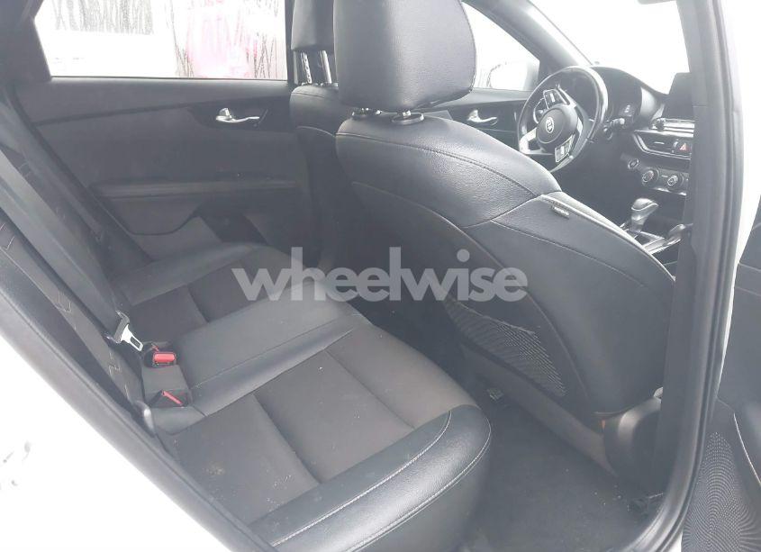 Photo 8 of 2021 Kia Forte GT-LINE (VIN 3KPF34ADXME312351)