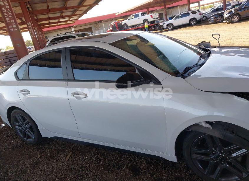 Photo 13 of 2021 Kia Forte GT-LINE (VIN 3KPF34ADXME342191)