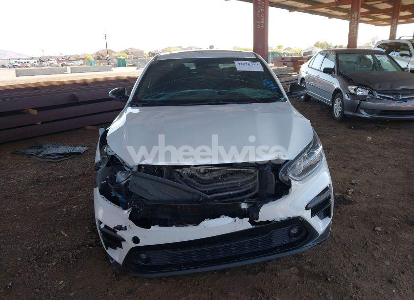 Photo 6 of 2021 Kia Forte GT-LINE (VIN 3KPF34ADXME342191)