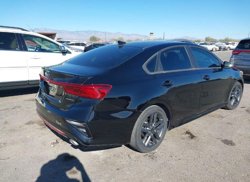 Photo 4 of 2021 Kia Forte GT-LINE (VIN 3KPF34ADXME357581)