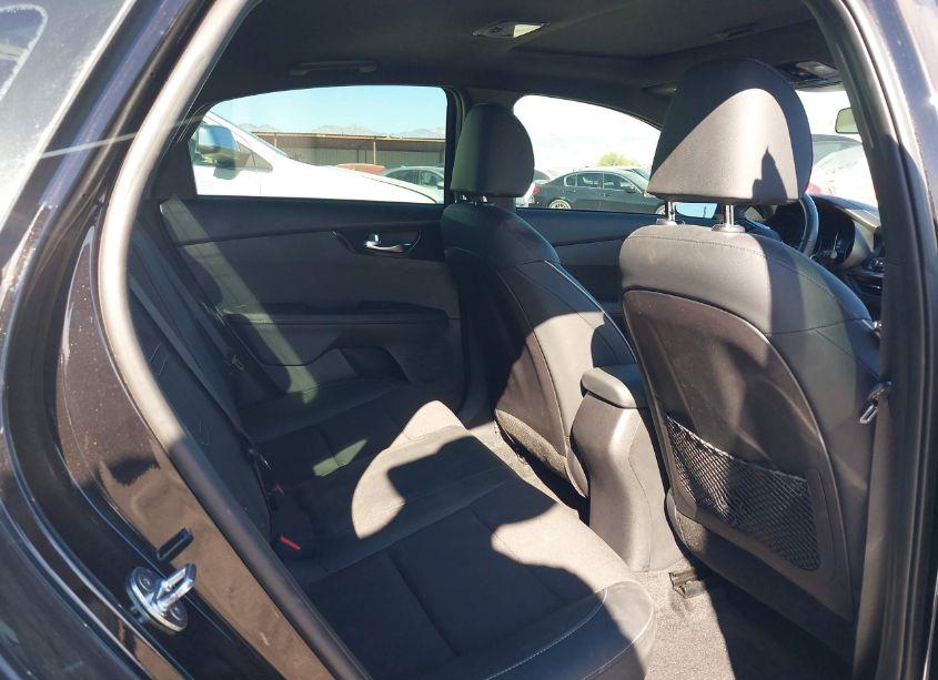 Photo 8 of 2021 Kia Forte GT-LINE (VIN 3KPF34ADXME357581)