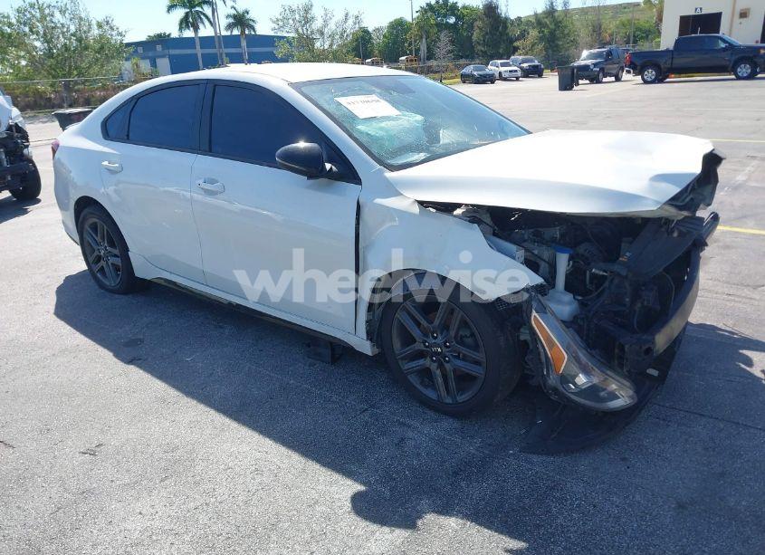 2021 Kia Forte GT-LINE (VIN 3KPF34ADXME388345) main photo