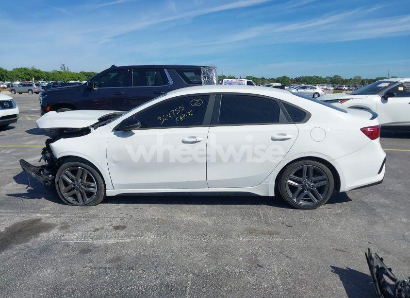 Photo 14 of 2021 Kia Forte GT-LINE (VIN 3KPF34ADXME388345)