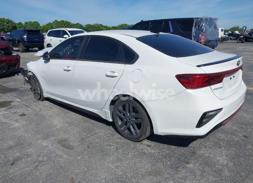 Photo 3 of 2021 Kia Forte GT-LINE (VIN 3KPF34ADXME388345)