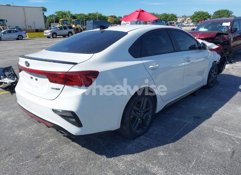 Photo 4 of 2021 Kia Forte GT-LINE (VIN 3KPF34ADXME388345)