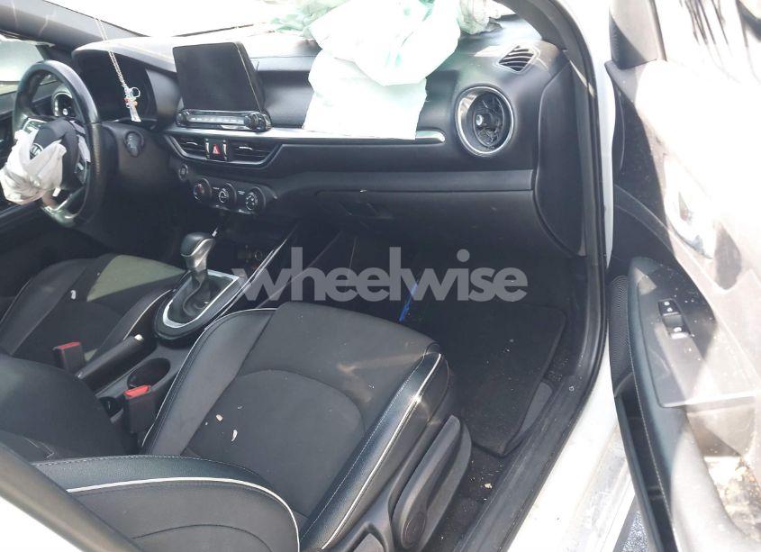Photo 5 of 2021 Kia Forte GT-LINE (VIN 3KPF34ADXME388345)