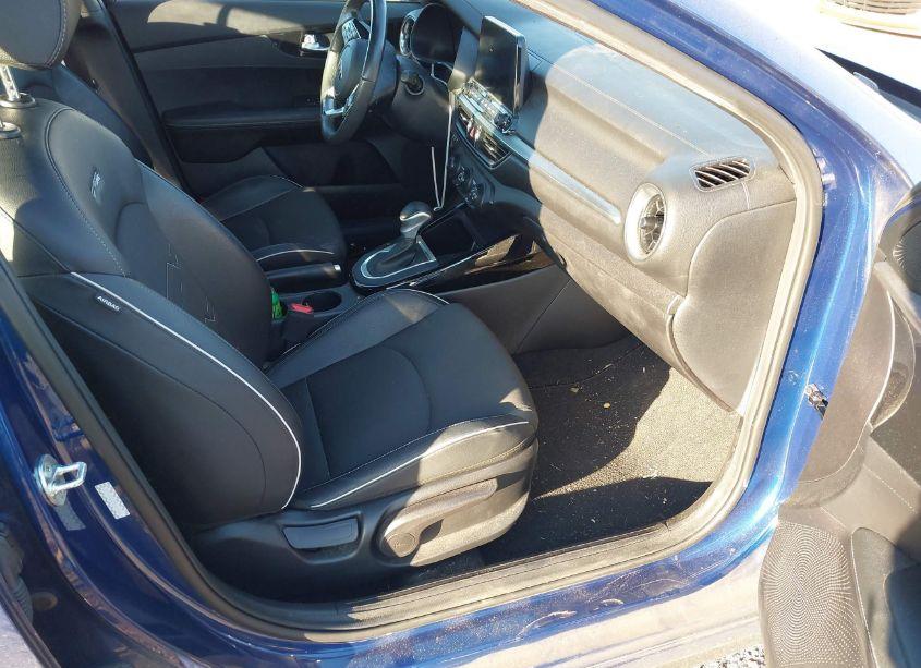 Photo 5 of 2021 Kia Forte GT-LINE (VIN 3KPF34ADXME411526)