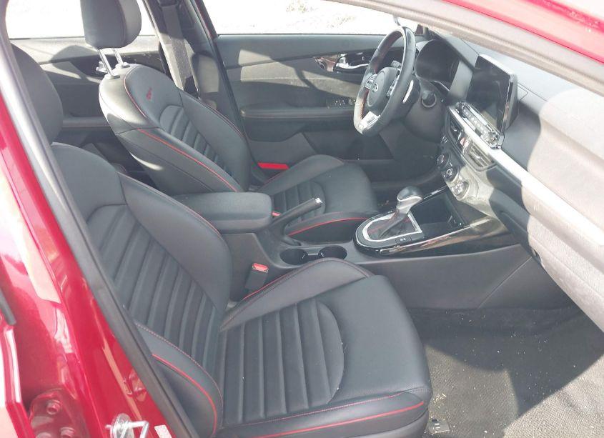 Photo 5 of 2021 Kia Forte GT (VIN 3KPF44AC0ME391825)