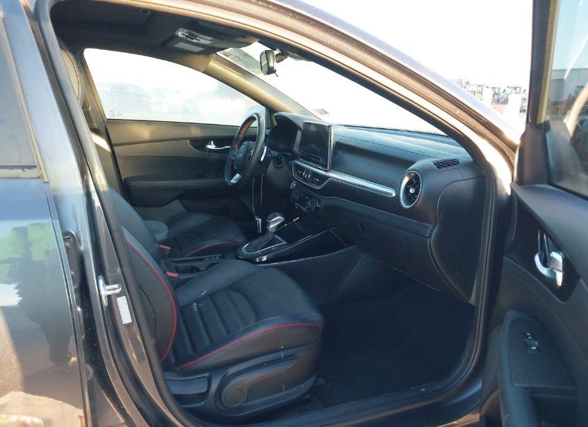 Photo 5 of 2022 Kia Forte GT (VIN 3KPF44AC0NE500950)