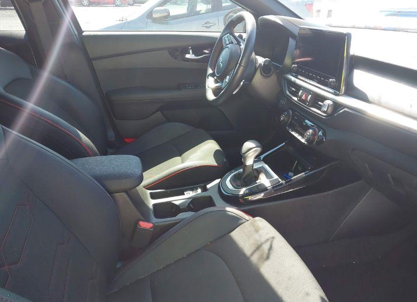 Photo 5 of 2023 Kia Forte GT (VIN 3KPF44AC0PE601327)