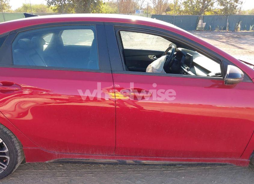 Photo 13 of 2021 Kia Forte GT (VIN 3KPF44AC1ME314817)