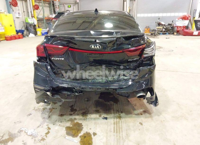 Photo 6 of 2021 Kia Forte GT (VIN 3KPF44AC1ME394183)