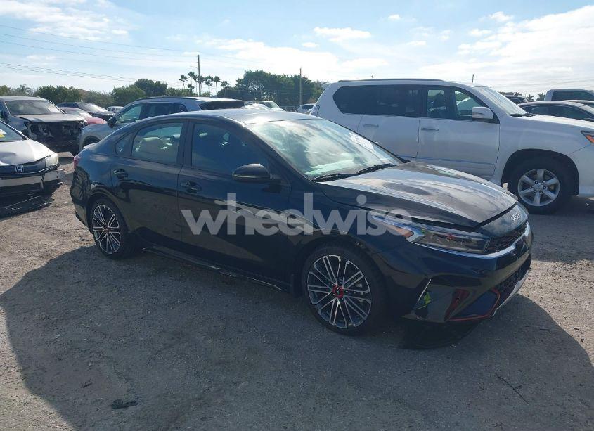 2024 Kia Forte GT MANUAL (VIN 3KPF44AC2RE712755) main photo