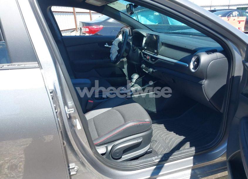 Photo 5 of 2024 Kia Forte GT (VIN 3KPF44AC2RE830420)