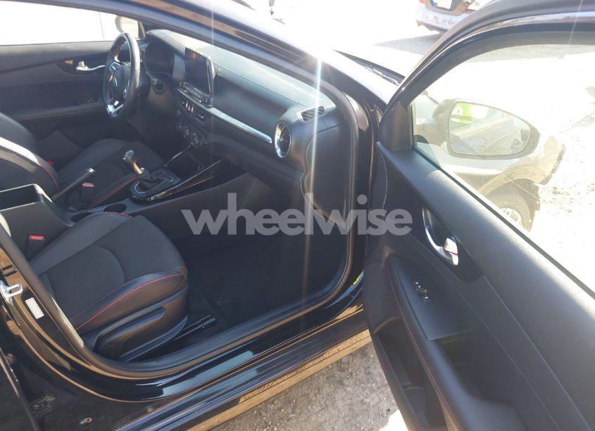 Photo 5 of 2021 Kia Forte GT MANUAL (VIN 3KPF44AC3ME287572)