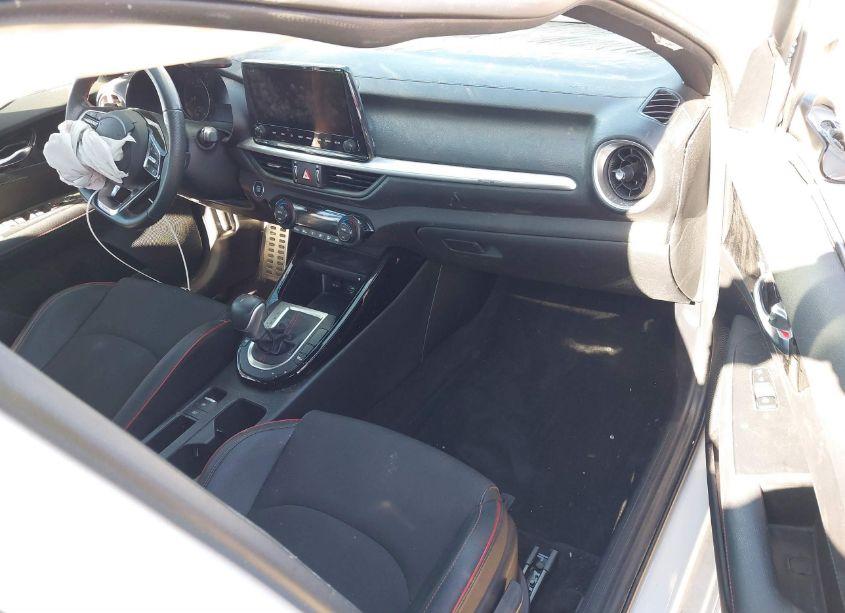 Photo 5 of 2022 Kia Forte GT (VIN 3KPF44AC4NE493100)