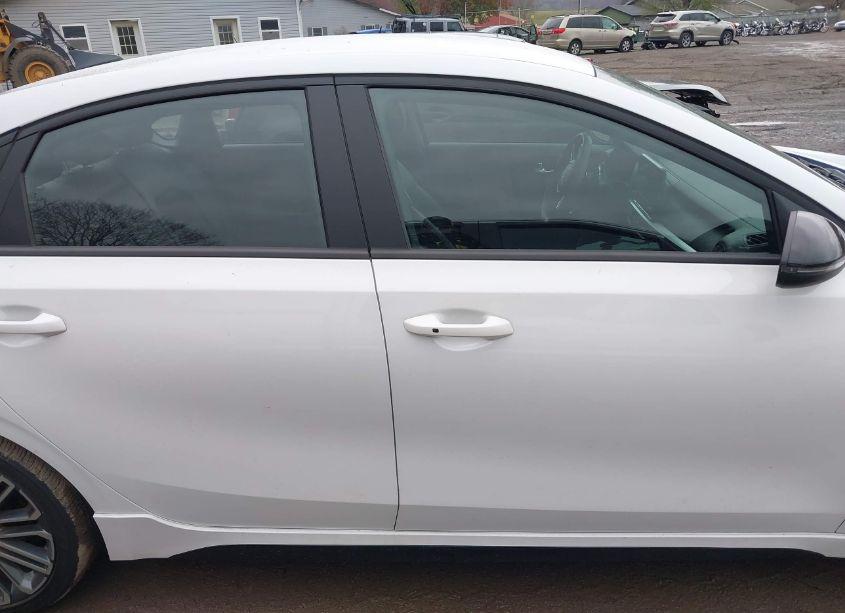 Photo 14 of 2023 Kia Forte GT (VIN 3KPF44AC4PE619202)
