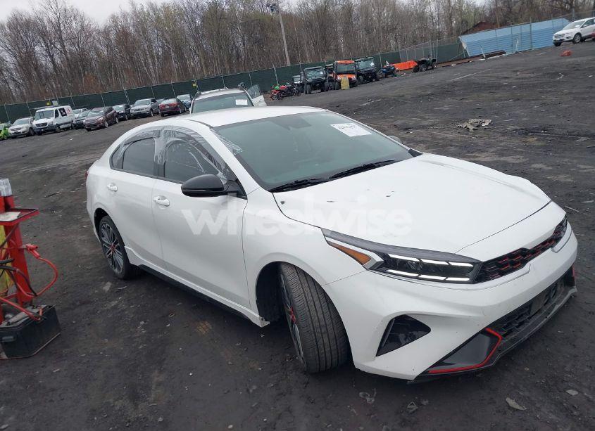 2024 Kia Forte GT (VIN 3KPF44AC5RE692033) main photo