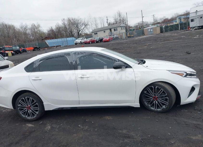 Photo 13 of 2024 Kia Forte GT (VIN 3KPF44AC5RE692033)