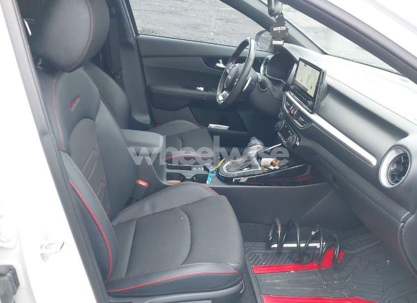 Photo 5 of 2024 Kia Forte GT (VIN 3KPF44AC5RE692033)