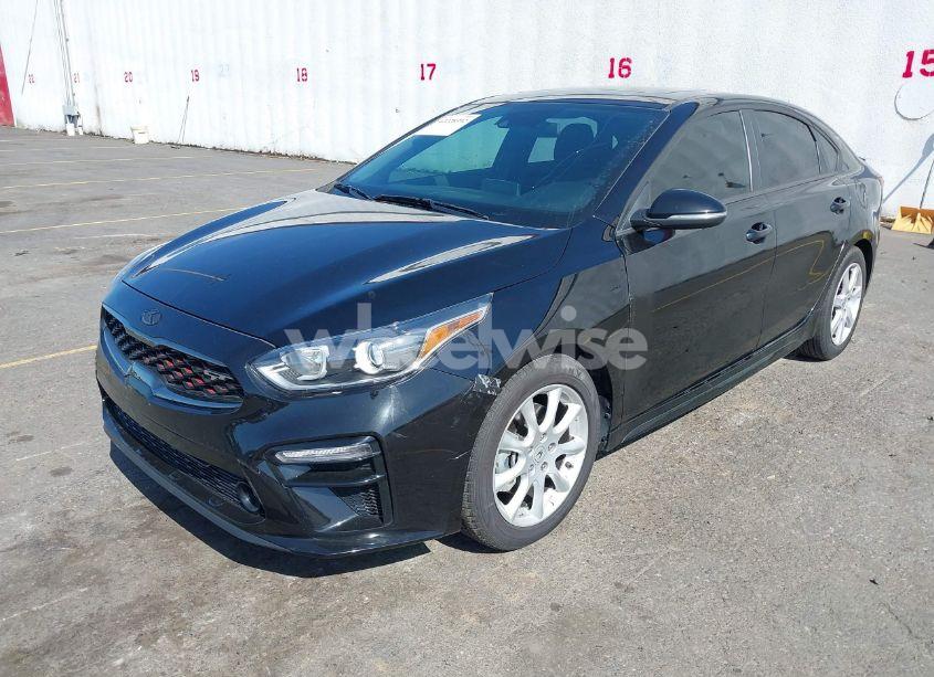 Photo 2 of 2020 Kia Forte GT (VIN 3KPF44AC6LE184290)