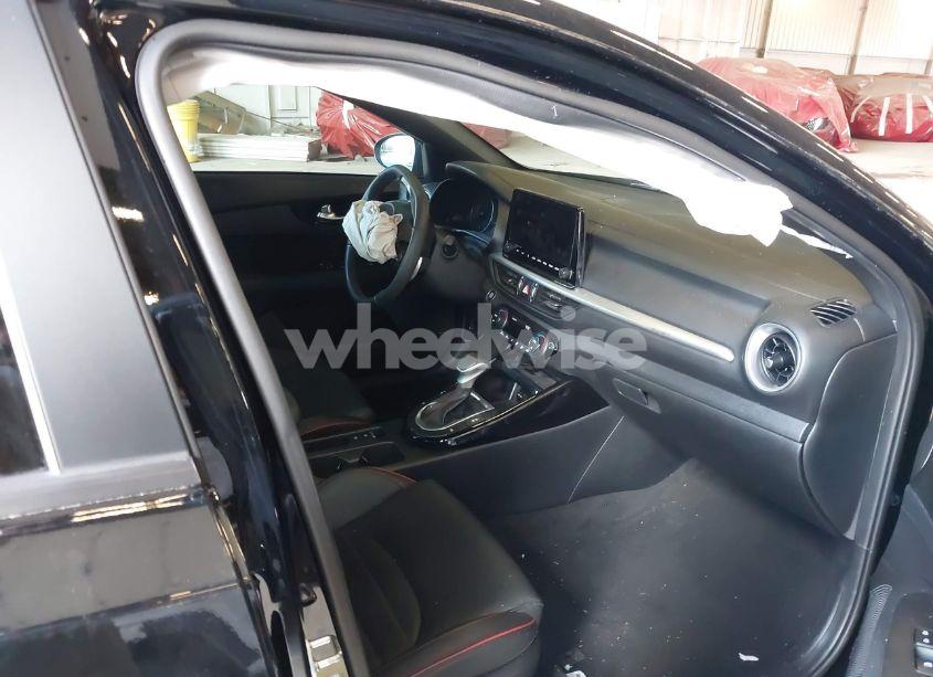 Photo 5 of 2024 Kia Forte GT (VIN 3KPF44AC6RE715805)