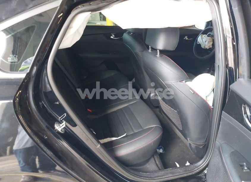 Photo 8 of 2024 Kia Forte GT (VIN 3KPF44AC6RE715805)