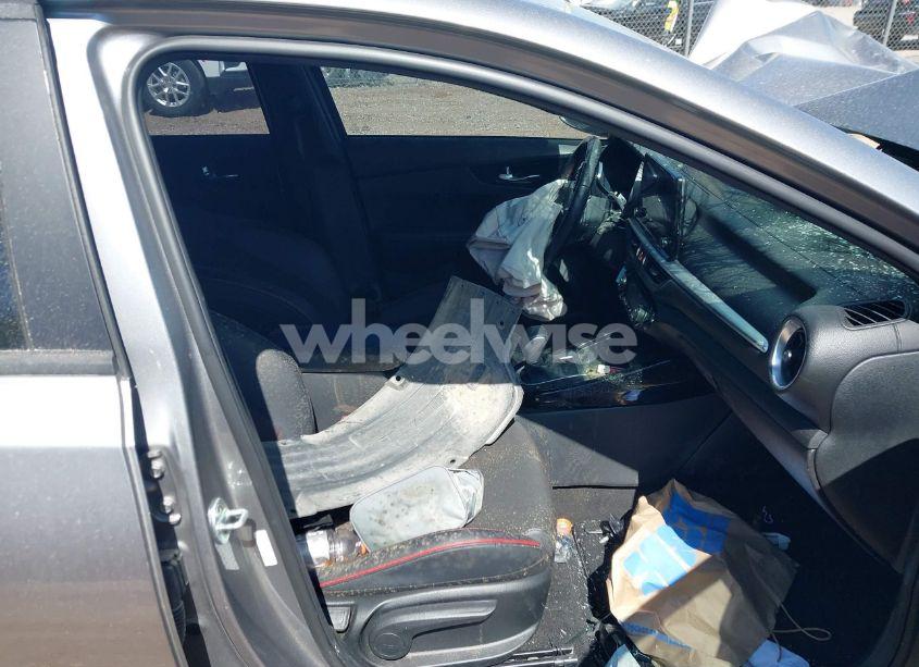 Photo 5 of 2023 Kia Forte GT (VIN 3KPF44AC7PE545547)