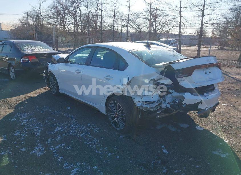 Photo 3 of 2022 Kia Forte GT (VIN 3KPF44AC8NE430419)