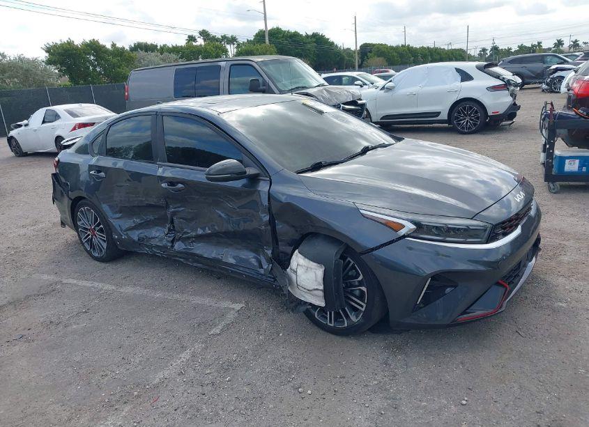 2022 Kia Forte GT (VIN 3KPF44AC8NE451576) main photo