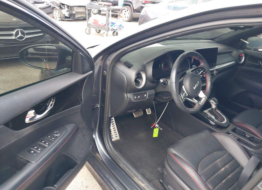 Photo 5 of 2022 Kia Forte GT (VIN 3KPF44AC8NE451576)