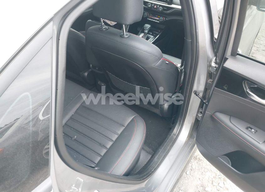 Photo 8 of 2024 Kia Forte GT (VIN 3KPF44AC9RE727950)