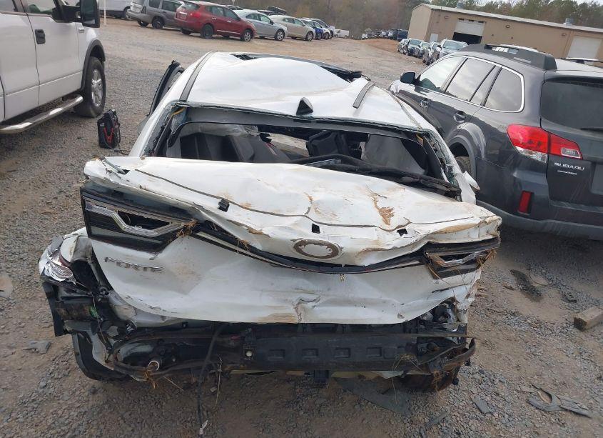 Photo 12 of 2021 Kia Forte GT (VIN 3KPF44ACXME304383)