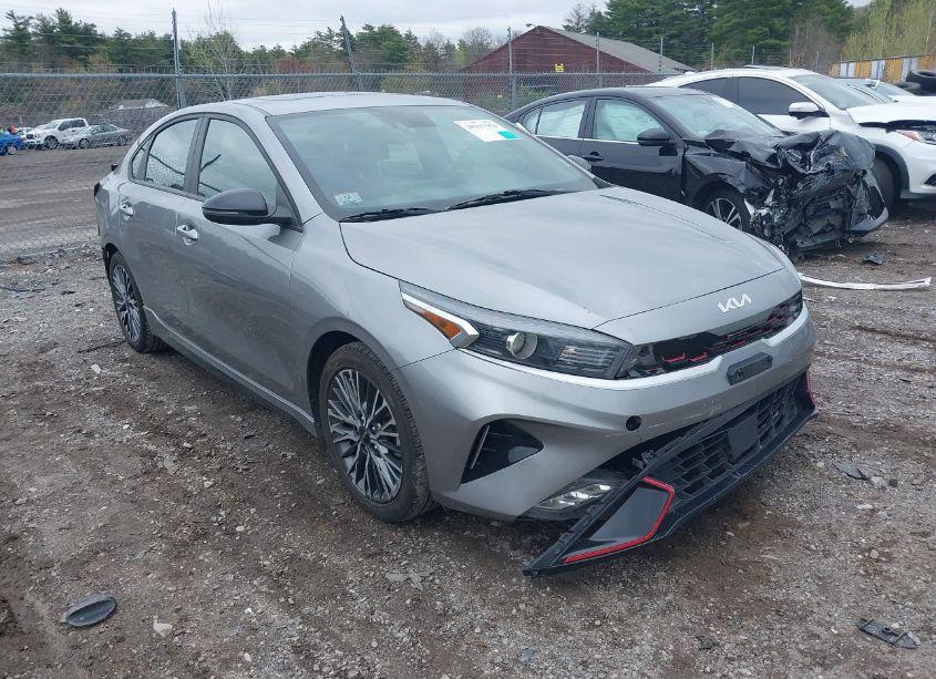 2022 Kia Forte GT-LINE (VIN 3KPF54AD0NE425267) main photo