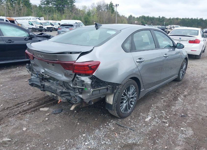 Photo 4 of 2022 Kia Forte GT-LINE (VIN 3KPF54AD0NE425267)