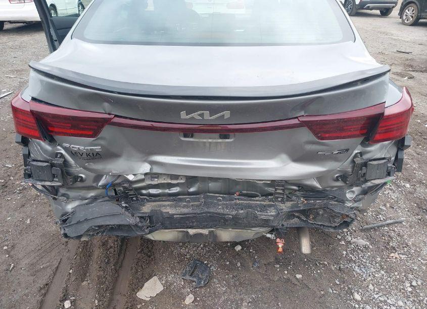 Photo 6 of 2022 Kia Forte GT-LINE (VIN 3KPF54AD0NE425267)