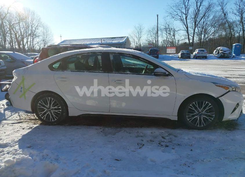 Photo 14 of 2022 Kia Forte GT-LINE (VIN 3KPF54AD0NE425978)