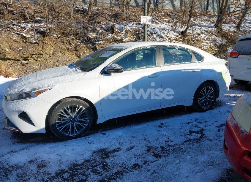 Photo 15 of 2022 Kia Forte GT-LINE (VIN 3KPF54AD0NE425978)