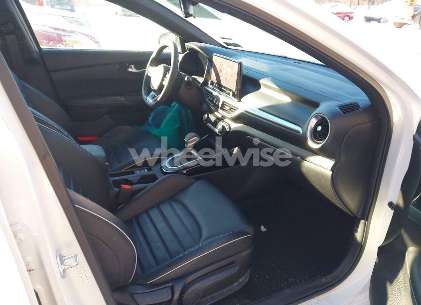 Photo 5 of 2022 Kia Forte GT-LINE (VIN 3KPF54AD0NE425978)