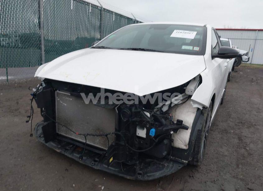 Photo 6 of 2022 Kia Forte GT-LINE (VIN 3KPF54AD0NE435491)