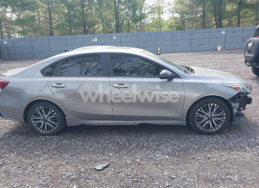 Photo 13 of 2022 Kia Forte GT-LINE (VIN 3KPF54AD0NE490720)