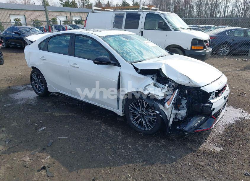 2023 Kia Forte GT-LINE (VIN 3KPF54AD0PE647195) main photo
