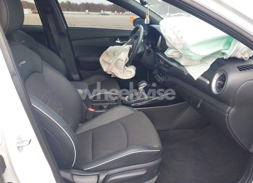 Photo 5 of 2023 Kia Forte GT-LINE (VIN 3KPF54AD0PE670069)