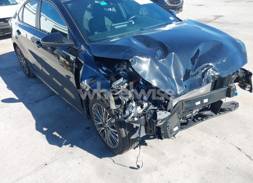 Photo 6 of 2024 Kia Forte GT-LINE (VIN 3KPF54AD0RE721735)