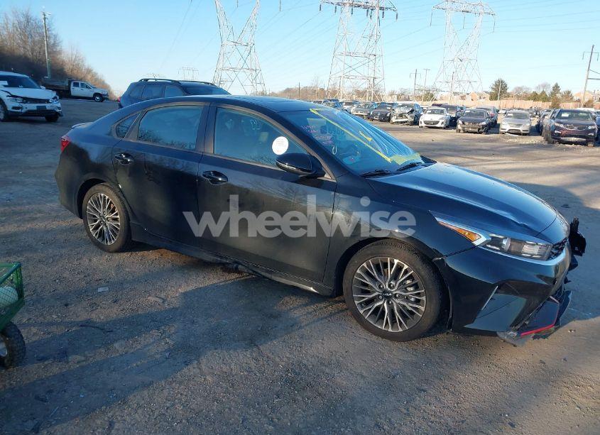 2024 Kia Forte GT-LINE (VIN 3KPF54AD0RE724201) main photo
