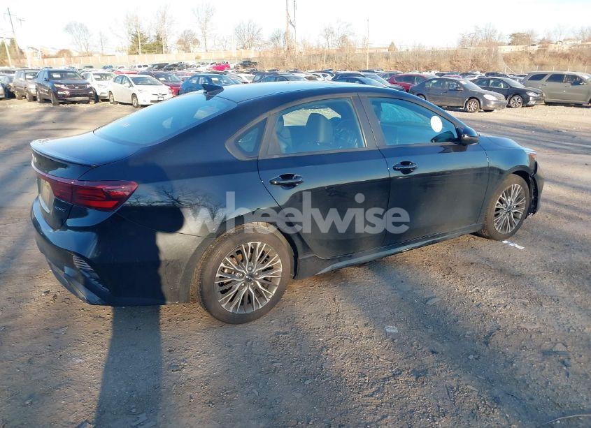 Photo 4 of 2024 Kia Forte GT-LINE (VIN 3KPF54AD0RE724201)